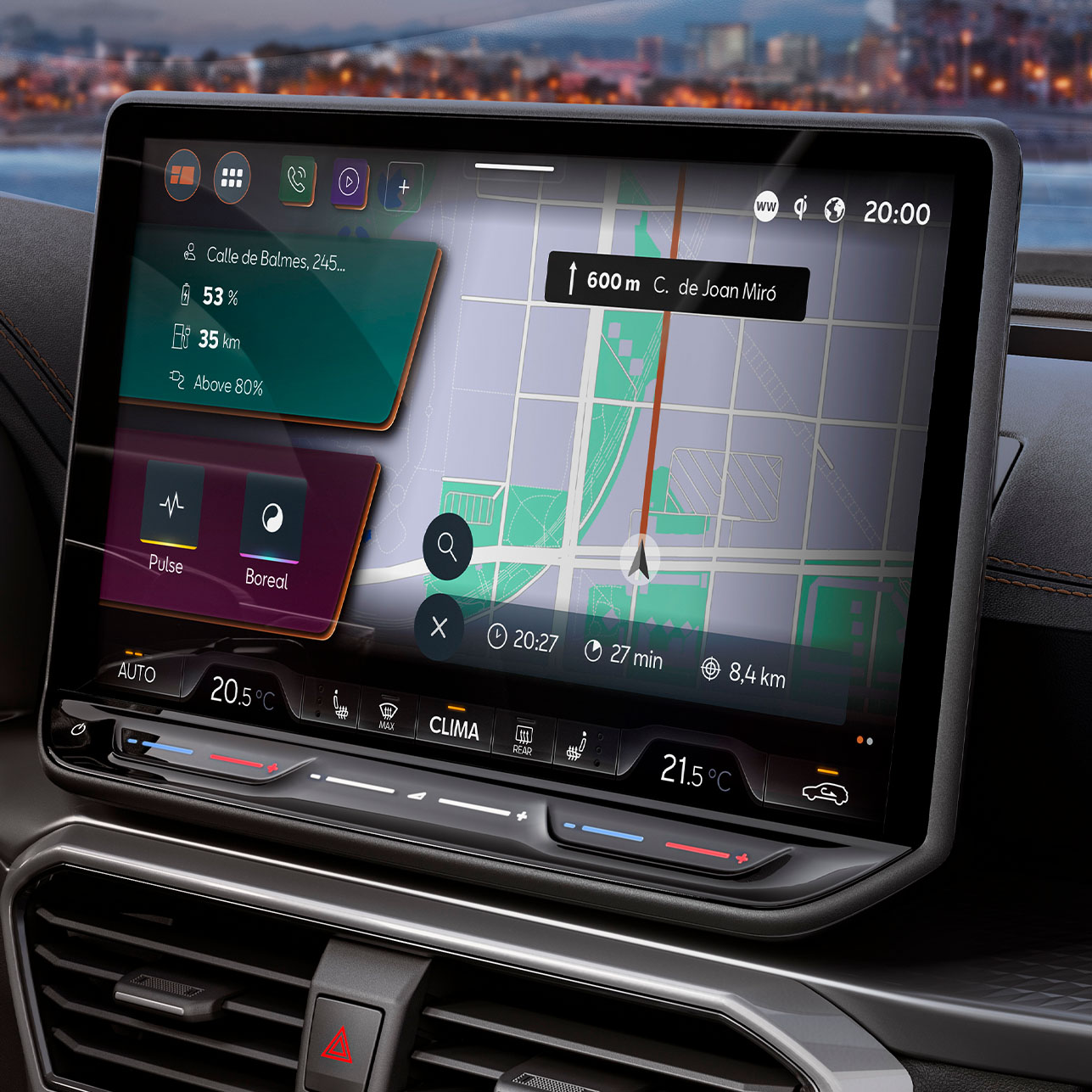 New CUPRA Formentor dashboard view, infotainment system screen with CUPRA CONNECT Plus, for EV and PHEV charging stations, live traffic alerts, charging stations and finding car parks.